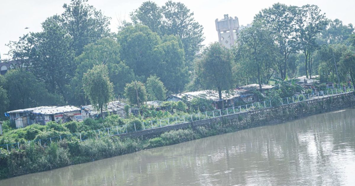 काठमाडौंका सुकुमवासी बस्ती खाली गर्न प्रहरीको माइकिङ