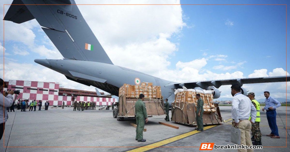 ३७ टन राहतको दोस्रो खेप बोकेर नेपाल आइपुग्यो भारतीय सेनाको विमान, बेलिब्रिज पनि पठाउने भारत सरकारको घोषणा