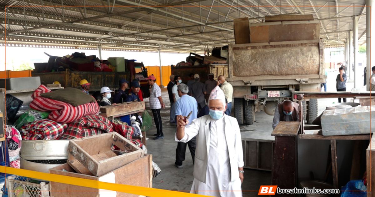 थापाथलीका ३ सुकुम्वासी परिवारलाई कीर्तिपुरको राधास्वामी सत्संग केन्द्र पठाइयो