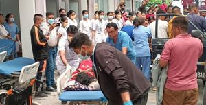 काभ्रे बस दुर्घटना अपडेट- मृतकको संख्या आठ पुग्यो, १६ जनामध्ये ११ जनाकाे सनाखत