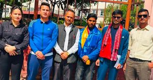 ‘सचेत नागरिक’ भन्दै अजय सोडारी र वीरजंग विकलाई रिहा गर्न सर्वोच्चको आदेश