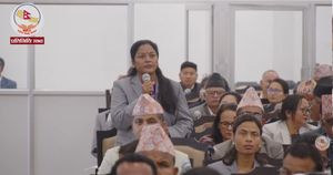 एमाले सांसदको मागः ओली र लेखकलाई तत्काल रिहा गरियोस्, सामाजिक संजालको नियमन होस्