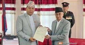 बागमतीमा ट्वीस्टः मुख्यमन्त्रीले सपथ लिने बैठकमा नेकपाका ७ सांसद अनुपस्थित