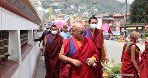 बुद्ध जयन्तीको अवसरमा स्वयम्भूमा विविध कार्यक्रम