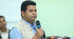 एमाले प्रचार विभाग प्रमुखको प्रश्नः राहत गोदाममै कुहिने, जनता भोकै बस्ने अवस्था किन?