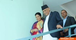 ओली भेट्न गुण्डु पुगिन् विद्या भण्डारीः राजीनामाका लागि दबाब