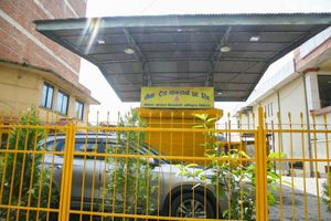 इन्धनको मूल्य घटेपछि काठमाडौंका अधिकांश निजी पेट्रोल पम्प बन्द (तस्बिरहरू)