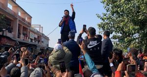 रास्वपाको स्पष्टीकरणः १८ वर्षमुनिका कुनै पार्टी सदस्य छैनन्, प्रारम्भिक आवेदनको तथ्यांक देखाएर भ्रम फैलाइयो