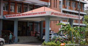 पीआर लिएका २ कर्मचारी सरकारी सेवामा अयोग्य, अन्यको पनि छानबिन हुँदै