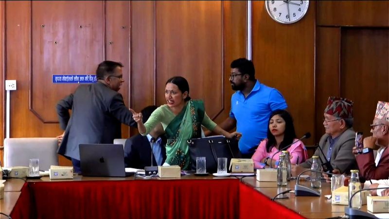 चिरीबाबु महर्जनसँग रिसाइन् आशिका तामाङ