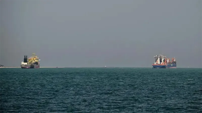 इरानले पुनः बन्द गर्‍यो ‘होर्मुज स्ट्रेट’