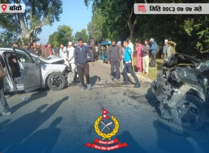 बाँकेको राप्तीसोनारीमा दुई कार ठोक्किदाँ एकजनाको मृत्यु, ६ जना घाइते